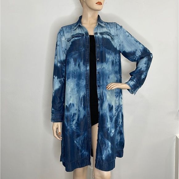 LOFT Dresses & Skirts - Bleach Washed Denim Shirt Dress, button front, knee length, lightweight EUC Sz L